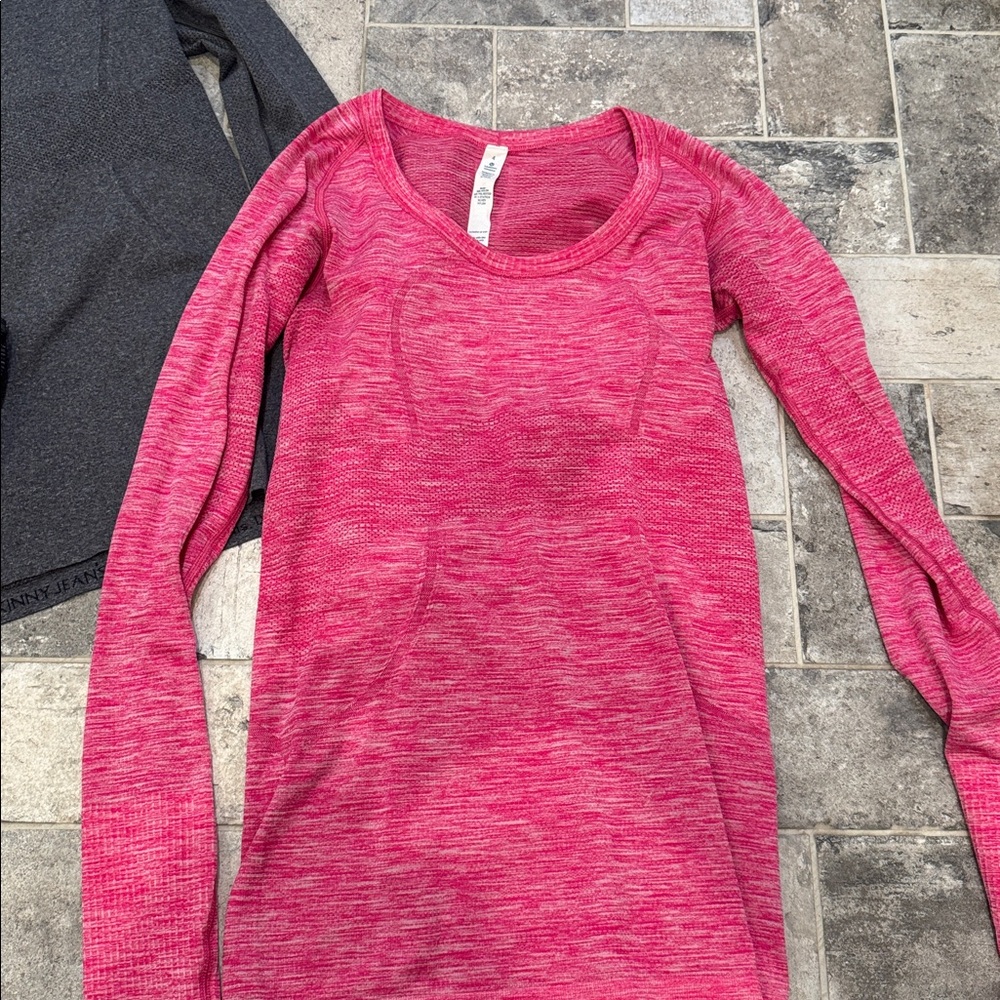 Lululemon Athletica Swiftly Tech Tops Shirts Women's Size 4 lot of 5 - Picture 2 of 6